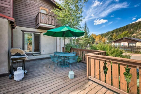 Cozy Red River Alpine Condo with Mountain Views